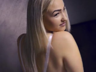 KylieJones - Ingyenes videók - 105282387